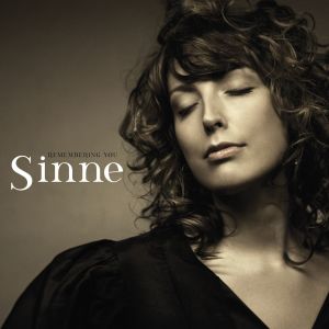 收聽Sinne Eeg的Moonbeam歌詞歌曲