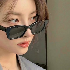 收听王一瑶的听我说谢谢你 (抖音热播原版)歌词歌曲