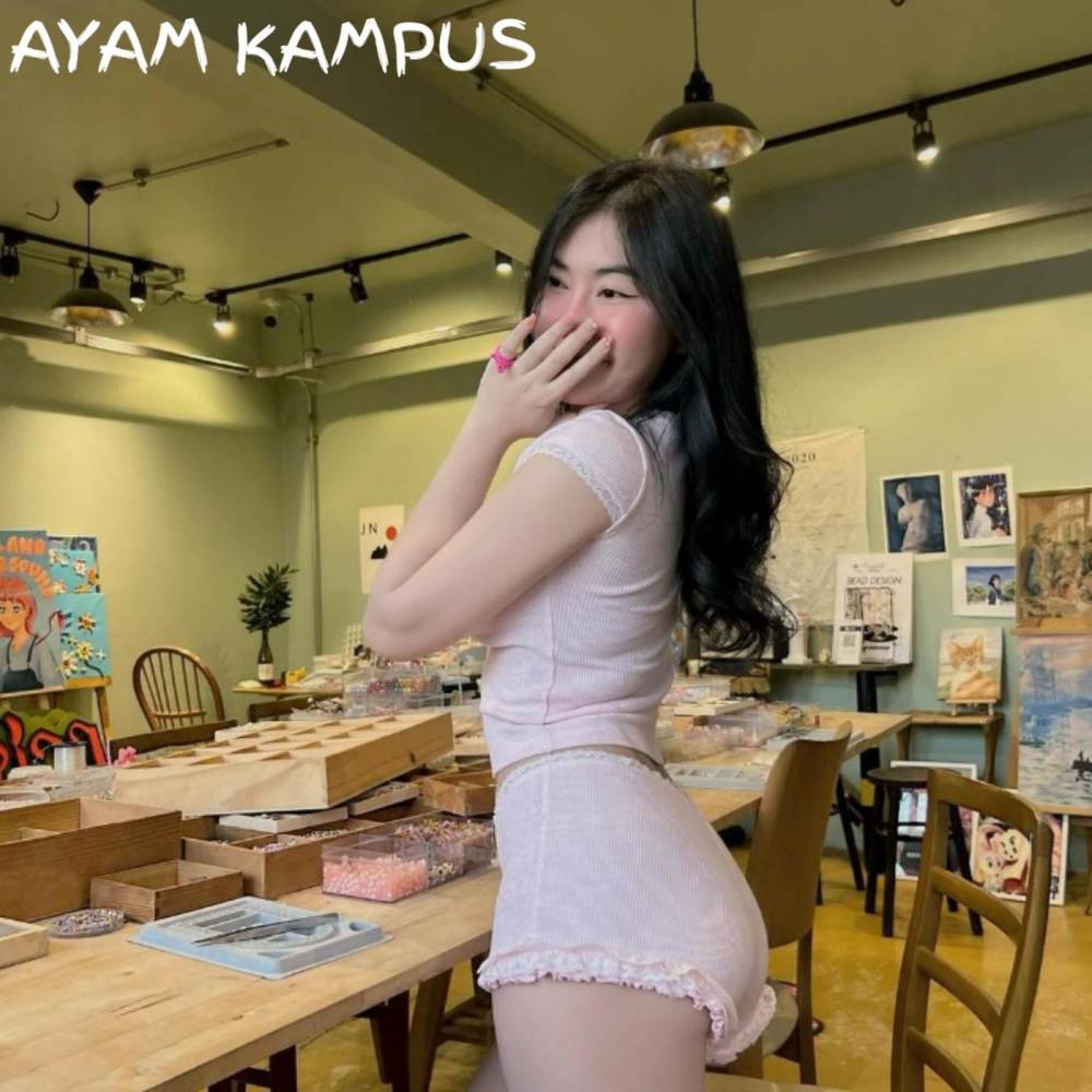 AYAM KAMPUS
