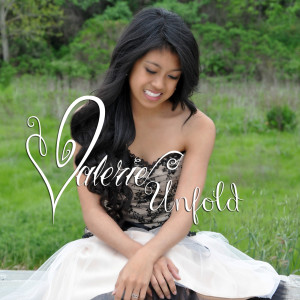 ดาวน์โหลดและฟังเพลง I Let You Go (11:11) พร้อมเนื้อเพลงจาก Valerie Rico