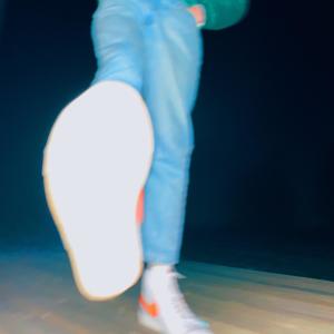 ดาวน์โหลดและฟังเพลง Watch My Mouth พร้อมเนื้อเพลงจาก EW