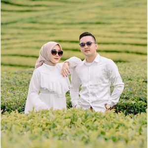 Listen to Bapisah Cinto Jalan Nan Elok song with lyrics from randa putra