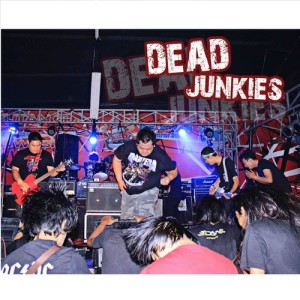 收聽Dead Junkies的Everything is You (其他)歌詞歌曲