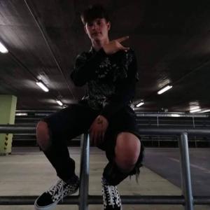 收聽Goldkid的Černobyľ (Explicit)歌詞歌曲