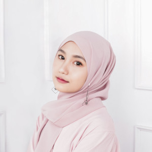 Listen to Sambut Ramadhanmu song with lyrics from Via Inema