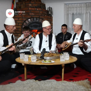 Listen to 300 vet po i qet vapori song with lyrics from Halim Gerbavci