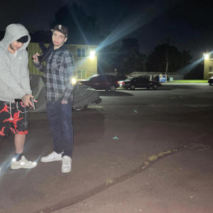 收聽Kassinooo的Ri Ri (Explicit)歌詞歌曲