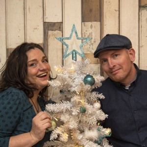 ดาวน์โหลดและฟังเพลง Christmas Time is Here พร้อมเนื้อเพลงจาก Quist Møller Duo