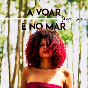收聽Simone Sousa的É No Mar歌詞歌曲