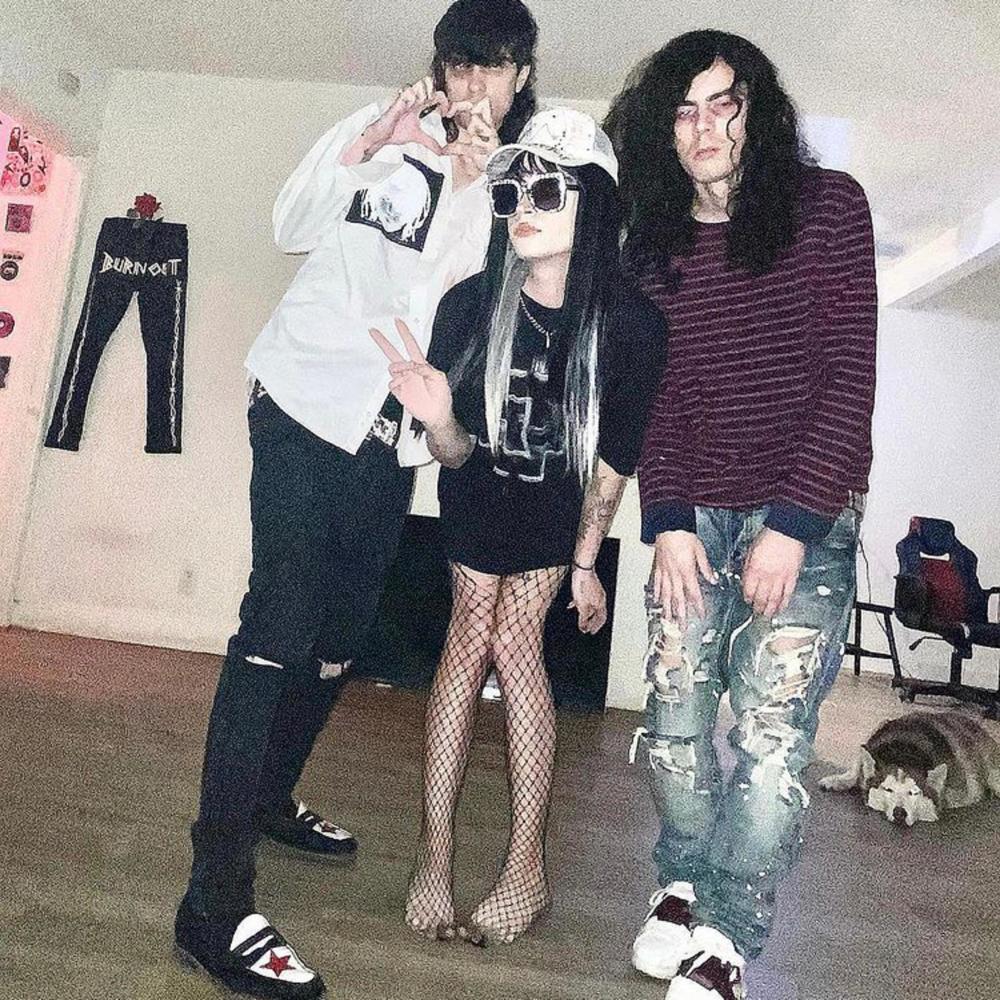 up to late (feat. mayh3mp, dreamcache & 2broke) (Explicit)