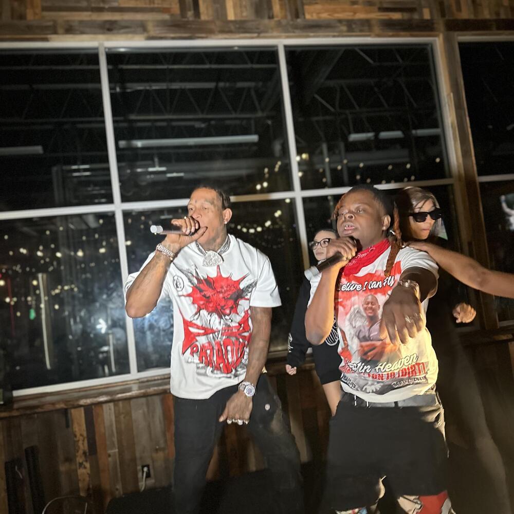 Flakes (Explicit)