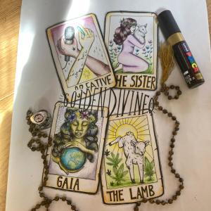 收聽Lambchop 47的GOLDEN DIVINE (feat. Ellenita & BIG SMASH) (Explicit)歌詞歌曲