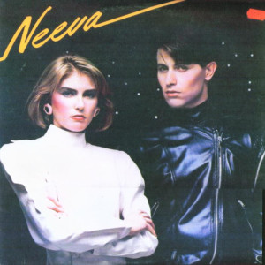 ดาวน์โหลดและฟังเพลง Walking on Air พร้อมเนื้อเพลงจาก Neeva