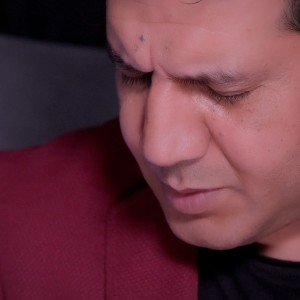 收聽Adanalı Ayhan的Bir Kenara Yazıyorum歌詞歌曲