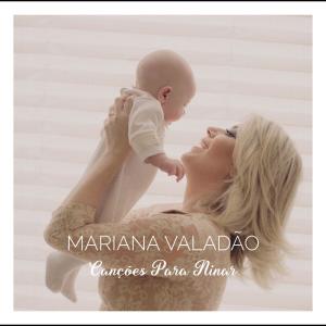 收聽Mariana Valadão的Hosana (Instrumental)歌詞歌曲