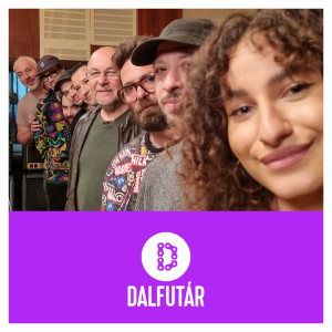 收聽Dalfutár的Kinyílik az égbolt (Dalfutár5)歌詞歌曲
