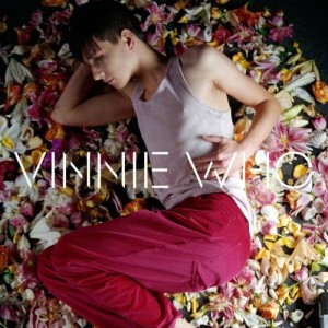 ดาวน์โหลดและฟังเพลง Game On พร้อมเนื้อเพลงจาก Vinnie Who
