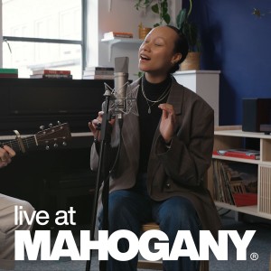 收听LDYA的Hazy (Live at Mahogany)歌词歌曲