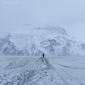 ดาวน์โหลดและฟังเพลง Snow พร้อมเนื้อเพลงจาก Mont Gris