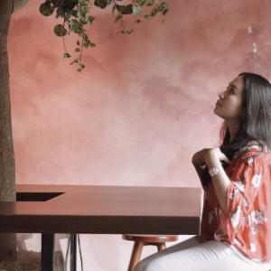 Dengarkan Karya Terbaik lagu dari Irene Casanova Siahaan dengan lirik
