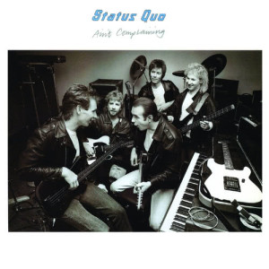 ดาวน์โหลดและฟังเพลง Who Gets The Love? พร้อมเนื้อเพลงจาก Status Quo