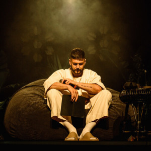 default playlist img