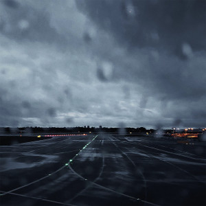 Dengarkan lagu Rain Sounds 9 nyanyian White Noise Sounds dengan lirik