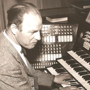收聽Conrad Baden的Ennu en kort stund, solomotett fra Johannesev. (12,35-36) 1974. Op. 111,3. (feat. Nina Sætherhaug. & David Scott Hamnes)歌詞歌曲