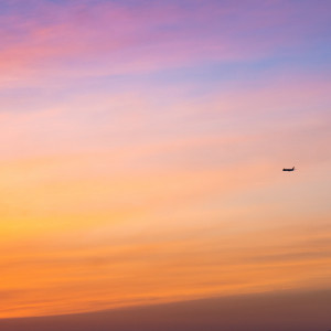 Dengarkan Hazy lagu dari Woozy Nguyen dengan lirik