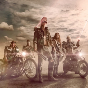 ดาวน์โหลดและฟังเพลง Thunder Dome พร้อมเนื้อเพลงจาก Blessed By A Broken Heart