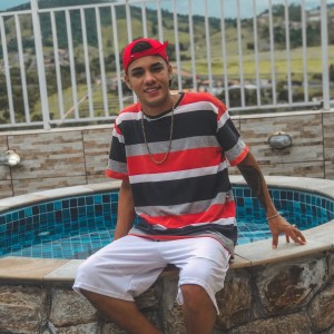 Listen to Vem Ca, Trava (Explicit) song with lyrics from MC Luizin