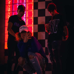 收聽KODII的NONPROFIT (feat. Tripp Davy) (Explicit)歌詞歌曲