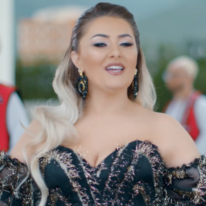 ดาวน์โหลดและฟังเพลง Gurbetqari พร้อมเนื้อเพลงจาก Luljeta Shala