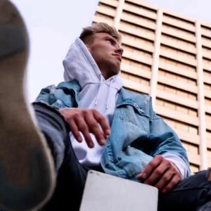 default playlist img