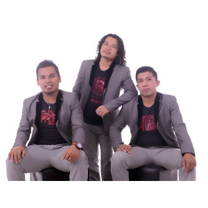 Dengarkan ONLY YOU lagu dari Permata Trio dengan lirik