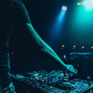 default playlist img