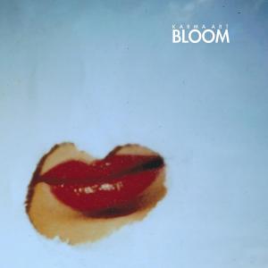收聽Karma Art的Bloom歌詞歌曲