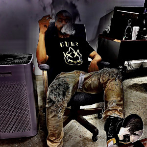 收聽Kitchen Qleen的Whats That Smell (Explicit)歌詞歌曲