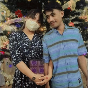 Listen to Kamu Gak Sendirian (Remix) song with lyrics from KEN SOM