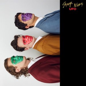 ดาวน์โหลดและฟังเพลง UFO (Perel's Psychedelic Remix) พร้อมเนื้อเพลงจาก Strange Names
