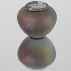 Dengarkan lagu Ghost of SLC nyanyian Peter Pan dengan lirik