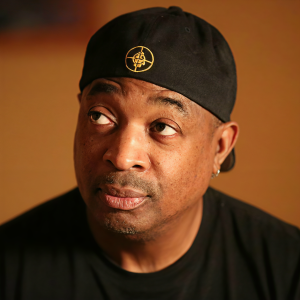 Chuck D ดาวน์โหลดและฟังเพลงฮิตจาก Chuck D