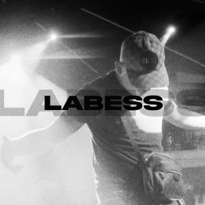 Dengarkan lagu Labess (Explicit) nyanyian Yanso dengan lirik