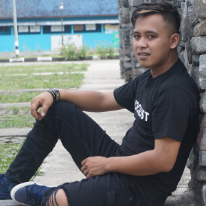Listen to Gusti Paringi Pengganti song with lyrics from Seven Andreansyah