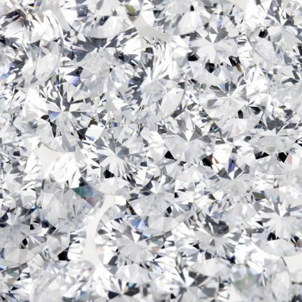 Diamonds On My Neck (Explicit)