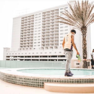 default playlist img