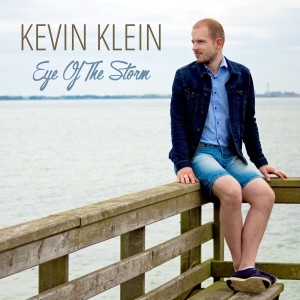 Dengarkan Eye Of The Storm lagu dari Kevin Klein dengan lirik