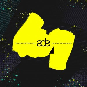 收听Right Mood的Protector歌词歌曲