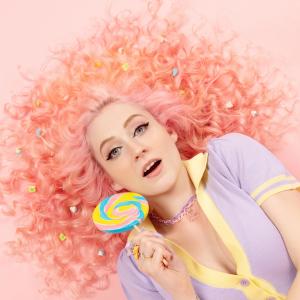 ดาวน์โหลดและฟังเพลง Place Called Home พร้อมเนื้อเพลงจาก Janet Devlin