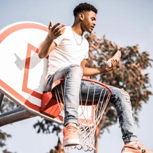 default playlist img